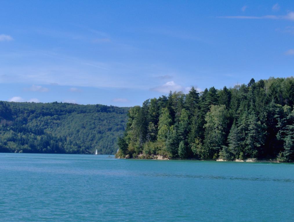 Vvf Jura Lac De Vouglans Maisod Exterior photo